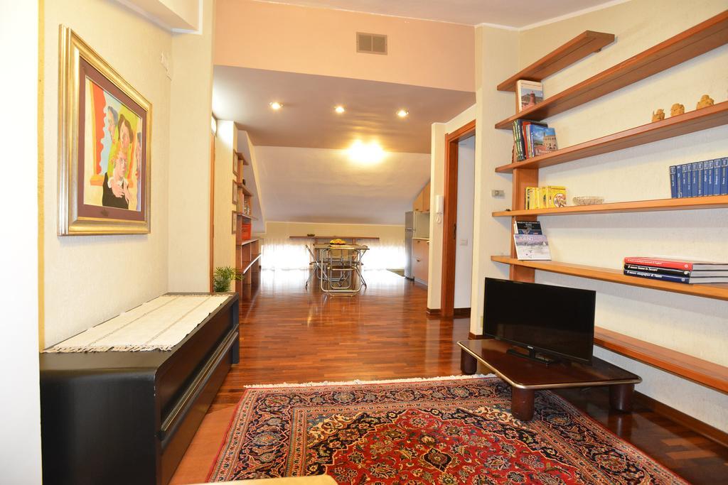 Ferienwohnung Maison Matisse Cagliari Zimmer foto